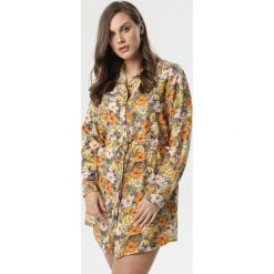 Żółta Sukienka Tait. Żółte sukienki damskie Born2be, xl, w paski, z tkaniny, z wykładanym kołnierzem, bez rękawów, długie, mini, rozkloszowane. Za 69,99 zł.