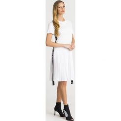 SUKIENKA ICE PLAY. Białe sukienki damskie Ice Play, na co dzień, bez wzorów, z bawełny, z okrągłym kołnierzem, bez rękawów, mini, proste. Za 869,00 zł.