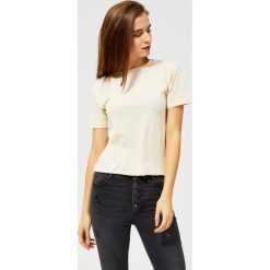 Bluzka basic. Brązowe bluzki damskie Moodo, xl, bez wzorów, bez kołnierzyka, bez rękawów. Za 7,99 zł.