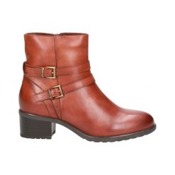 Caprice Botki kolor koniaku female brązowy 38. Pomarańczowe botki damskie Caprice, ze skóry, bez obcasa, na zamek. Za 399,00 zł.