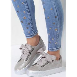 Szare Creepersy Sisters. Szare półbuty damskie marki vices, bez wzorów, bez obcasa, na płaskiej podeszwie, na sznurówki. Za 74,99 zł.