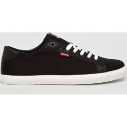 Levi's - Buty. Czarne sneakersy męskie Levi's®, z gumy, na sznurówki. W wyprzedaży za 139,90 zł.