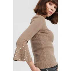 Jasnobrązowy Sweter Chimera. Brązowe swetry klasyczne damskie other, uniwersalny. Za 39,99 zł.