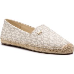 Espadryle MICHAEL MICHAEL KORS - Kendrick Slip On 40R6KNFP1B Vanilla. Brązowe espadryle damskie MICHAEL Michael Kors, bez wzorów, ze skóry ekologicznej, bez obcasa, na płaskiej podeszwie. W wyprzedaży za 299,00 zł.