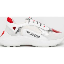 Love Moschino - Buty. Białe buty sportowe damskie Love Moschino, bez wzorów, ze skóry, sportowe. Za 899,90 zł.