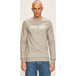 Tommy Jeans - Bluza. Szare bluzy męskie Tommy Jeans, s, z nadrukiem, z bawełny, z okrągłym kołnierzem, bez rękawów, bez kaptura. W wyprzedaży za 219,90 zł.