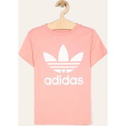 Adidas Originals - T-shirt dziecięcy 128-164 cm. Różowe bluzki dziewczęce z nadrukiem, z bawełny, z okrągłym kołnierzem, krótkie. Za 79,90 zł.