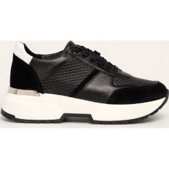Wojas - Buty skórzane. Czarne buty sportowe damskie Wojas, bez wzorów, ze skóry, sportowe. W wyprzedaży za 299,90 zł.