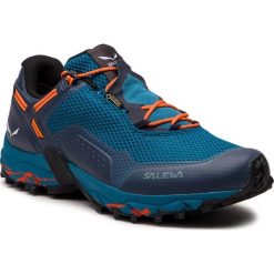 Trekkingi SALEWA - Speed Beat Gtx GORE-TEX 61338-3984 Premium Navy/Spicy Orange. Niebieskie trapery męskie Salewa, z tworzywa sztucznego, bez zapięcia, trekkingowe, gore-tex. W wyprzedaży za 639,00 zł.