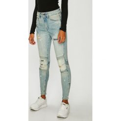 G-Star Raw - Jeansy. Niebieskie jeansy damskie G-Star RAW, z podwyższonym stanem. W wyprzedaży za 449,90 zł.