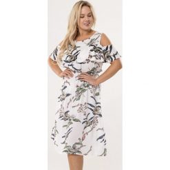 Biała Sukienka Orchid. Białe sukienki damskie Born2be, s, z aplikacjami, maxi. Za 69,99 zł.