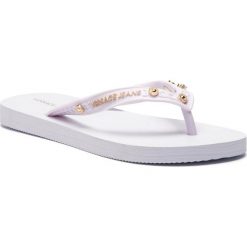 Japonki VERSACE JEANS - E0VTBSQ1 70960 003. Białe klapki damskie Versace Jeans, bez wzorów, z jeansu, bez obcasa. W wyprzedaży za 149,00 zł.