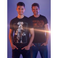 T-SHIRT STAR WARS. Czarne t-shirty męskie marki Top Secret, na lato, xl, z nadrukiem, z bawełny. W wyprzedaży za 19,99 zł.