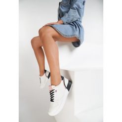 Biało-Granatowe Sneakersy Corarephis. Białe sneakersy damskie Renee. Za 99,99 zł.