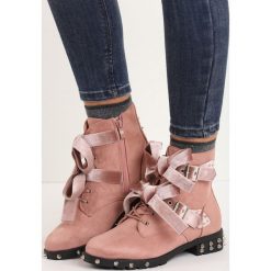 Różowe Botki Glam Madame. Czerwone buty zimowe damskie Born2be, z weluru, na obcasie. Za 99,99 zł.