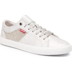 Tenisówki LEVI'S - 227843-2950-02 Silver Old Look. Szare półbuty damskie bez wzorów, z gumy, bez zapięcia. W wyprzedaży za 199,00 zł.