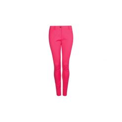 Jeansy slim fit Guess 74G134 7804Z. Różowe jeansy damskie slim Guess, z aplikacjami, z jeansu. Za 199,00 zł.