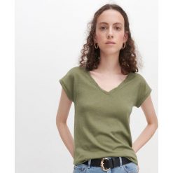 T-shirt z dekoltem V -. T-shirty damskie Reserved, s, bez wzorów, bez kołnierzyka. Za 39,99 zł.