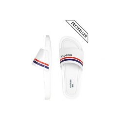 Klapki Kubota Retro Tricolor. Białe klapki męskie marki Kubota, w kolorowe wzory, ze skóry. Za 199,99 zł.