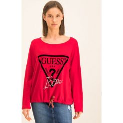 Sweter Guess O01Q04 VI00E. Czerwone swetry damskie Guess, l, z aplikacjami, z elastanu, klasyczne, bez rękawów, bez kaptura. W wyprzedaży za 179,00 zł.
