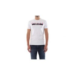 T-shirty z krótkim rękawem Guess M92I21 J1300 KOSZULKI I OS_ONY ZBIORNIKA m__czyzna WHITE. Białe koszulki męskie Guess, m, z aplikacjami, bez kołnierzyka, z krótkim rękawem, krótkie. Za 120,50 zł.