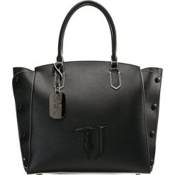 Trussardi Jeans MELISSA Torba na zakupy black. Szare shopper bag damskie marki Guess Jeans, z aplikacjami, z jeansu, do ręki, duże. Za 679,00 zł.