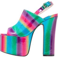 Shellys London ISHI Sandały na obcasie rainbow. Różowe sandały damskie marki Shellys London, ze skóry ekologicznej, na obcasie. W wyprzedaży za 567,20 zł.