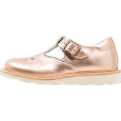 Young Soles ROSIE Baleriny z zapięciem rose gold. Czerwone baleriny dziewczęce marki Young Soles, z materiału. W wyprzedaży za 344,25 zł.