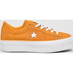 Converse - Tenisówki. Pomarańczowe trampki i tenisówki damskie marki Converse, bez wzorów, ze skóry, na sznurówki. Za 399,90 zł.