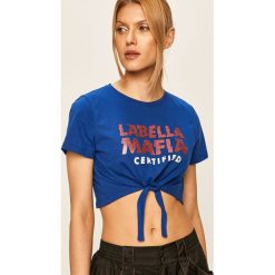 LaBellaMafia - T-shirt. Niebieskie bluzki damskie LABELLAMAFIA, s, z nadrukiem, z bawełny, z okrągłym kołnierzem, z krótkim rękawem. Za 89,90 zł.
