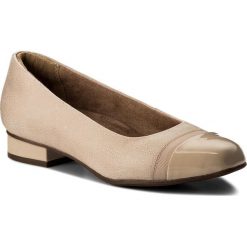 Półbuty CLARKS - Keesha Rosa 261323584 Nude Interest. Brązowe półbuty damskie Clarks, na co dzień, bez wzorów, ze skóry, bez obcasa, na obcasie, bez zapięcia. W wyprzedaży za 249,00 zł.