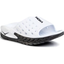 Klapki HOKA ONE ONE - Ora Recovery Slide 1014865 Bwht. Białe klapki damskie Hoka One One, bez wzorów, z tworzywa sztucznego, bez obcasa. Za 169,00 zł.