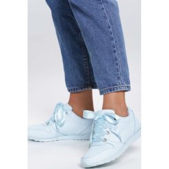 Niebieskie Sneakersy Physical. Niebieskie sneakersy damskie Inny, z satyny. Za 69,99 zł.