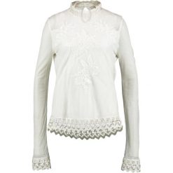 Bluzki asymetryczne: Cream JOLANNIE Bluzka pristine sand