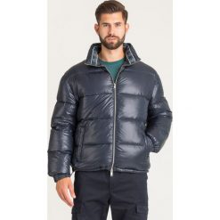 KURTKA PUCHOWA ARMANI EXCHANGE. Niebieskie płaszcze męskie Armani Exchange, s, z nadrukiem, z puchu, bez kaptura. Za 893,40 zł.