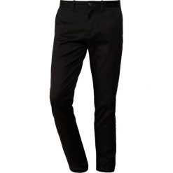 Chinosy męskie: J.CREW PANT IN STRETCH Chinosy black