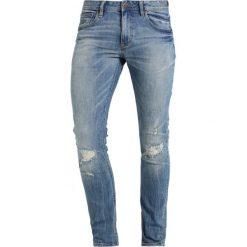 Superdry Jeansy Slim Fit mid canyon vintage. Niebieskie rurki męskie Superdry. W wyprzedaży za 343,20 zł.