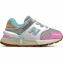 New Balance IH997JHP. Buciki niemowlęce New Balance, z materiału, bez zapięcia. W wyprzedaży za 99,99 zł.