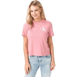 Calvin Klein Koszulka Różowy Beżowy. Różowe topy damskie Calvin Klein, s, z nadrukiem, z bawełny, bez kołnierzyka. Za 204,95 zł.