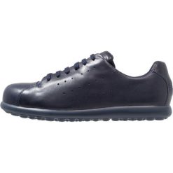 Camper PELOTAS XL Sneakersy niskie navy. Niebieskie sneakersy męskie Camper, bez zapięcia. Za 509,00 zł.
