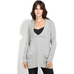 William de Faye sweter damski XL szary. Szare swetry damskie William de Faye, xl, bez wzorów, z kaszmiru, bez rękawów, bez kaptura. W wyprzedaży za 226,00 zł.