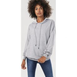Szara Bluza Magnola. Szare bluzy damskie Born2be, s, bez wzorów, bez rękawów, z kapturem. Za 69,99 zł.