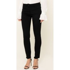Jeansy Skinny Fit Luisa Spagnoli Omega 536367. Czarne rurki damskie Luisa Spagnoli, bez wzorów, z elastanu. W wyprzedaży za 419,00 zł.