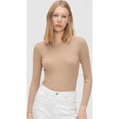 Prążkowany sweter - Beżowy. Brązowe swetry damskie Cropp, s, bez wzorów, prążkowane, bez rękawów, bez kaptura. Za 59,99 zł.