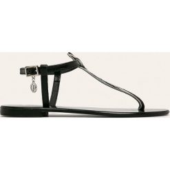 Trussardi Jeans - Sandały skórzane. Czarne klapki damskie Trussardi Jeans, bez wzorów, z jeansu, bez obcasa, na obcasie. Za 379,90 zł.