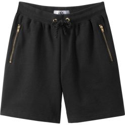 Bermudy dresowe bonprix czarny. Czarne dresy chłopięce bonprix, bez wzorów, z dresówki. Za 44,99 zł.