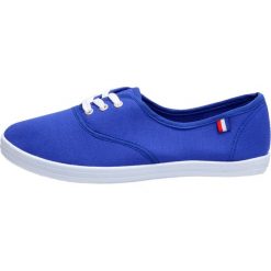 Niebieskie trampki trampki damskie WISHOT 054. Niebieskie trampki i tenisówki damskie Wishot, bez wzorów, z tkaniny, bez zapięcia. W wyprzedaży za 40,00 zł.