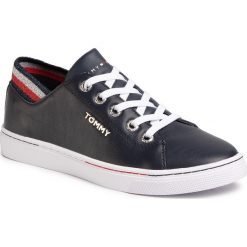 Sneakersy TOMMY HILFIGER - Glitter Detail City Sneaker FW0FW04705 Desert Sky DW5. Niebieskie półbuty damskie TOMMY HILFIGER, ze skóry ekologicznej. Za 449,00 zł.