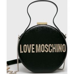 Love Moschino - Torebka. Czarne listonoszki damskie Love Moschino, w paski, ze skóry, na ramię, małe, bez dodatków. W wyprzedaży za 579,90 zł.