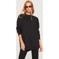 Długa bluza - Czarny. Czarne bluzy damskie Reserved, s, bez wzorów, bez kołnierzyka, z długim rękawem, długie, bez kaptura. Za 229,99 zł.